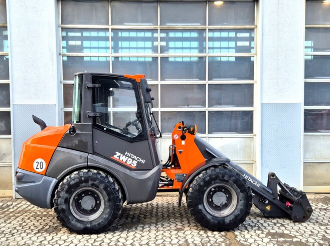 Hitachi ZW95-6 High Lift