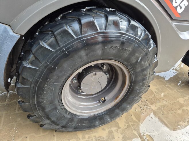 Hitachi ZW95-6 High Lift