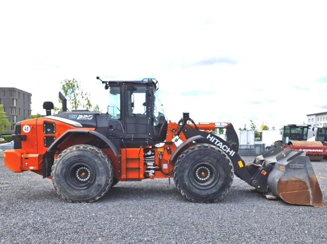Hitachi ZW220-7