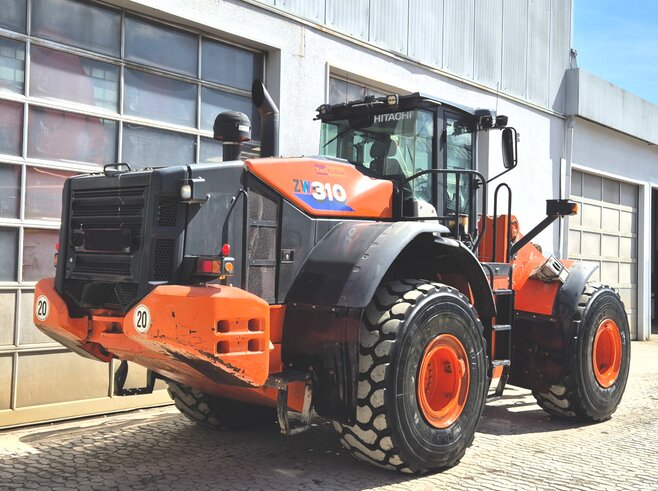 Hitachi ZW310-6
