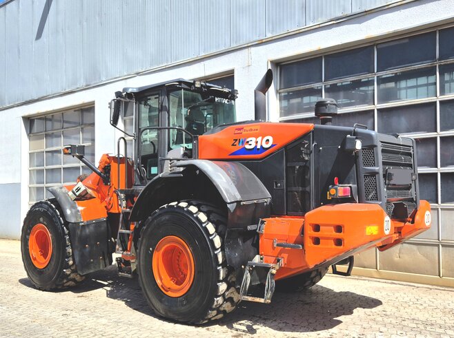 Hitachi ZW310-6