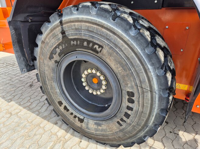 Hitachi ZW180-7 PL
