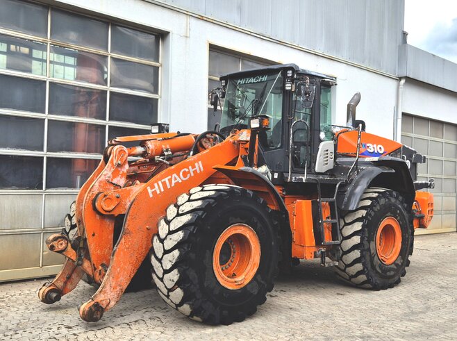 Hitachi ZW310-6