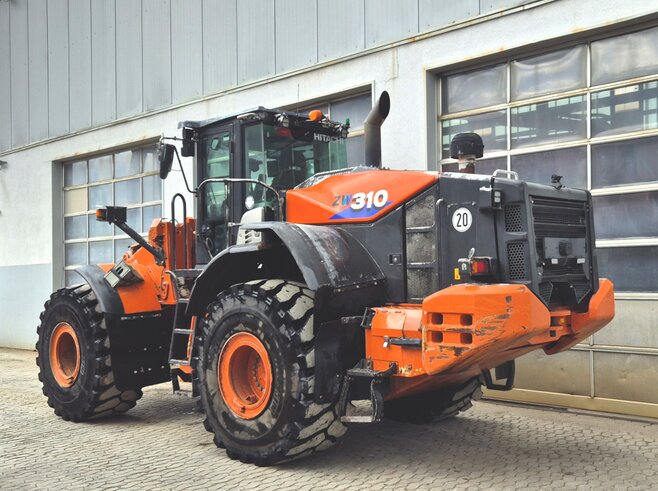 Hitachi ZW310-6