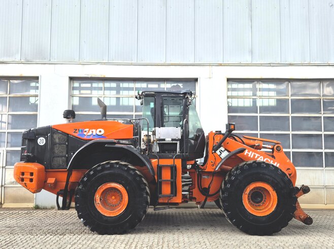 Hitachi ZW310-6
