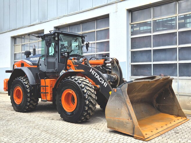 Hitachi ZW220-7