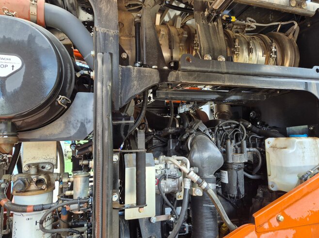 Hitachi ZW220-7