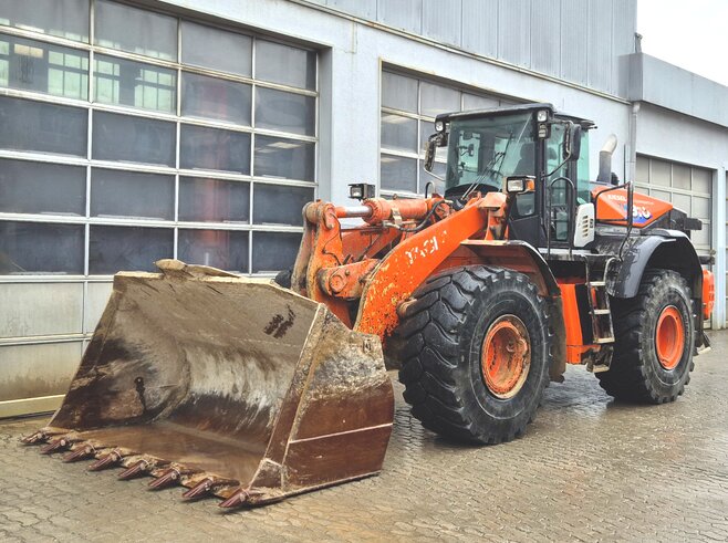 Hitachi ZW310-6