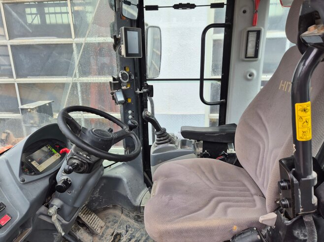 Hitachi ZW310-6