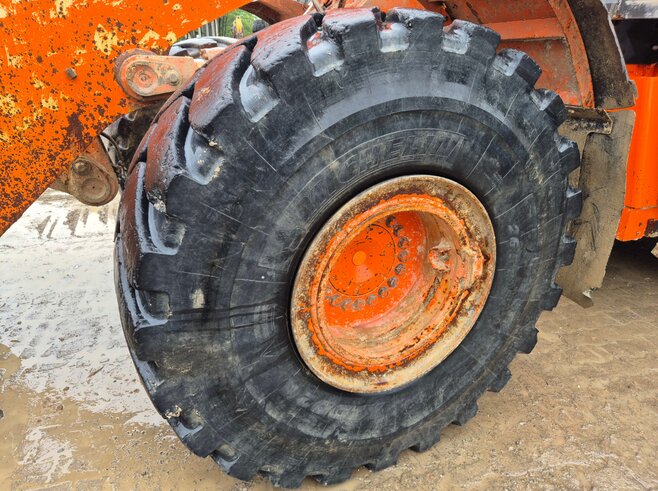 Hitachi ZW310-6