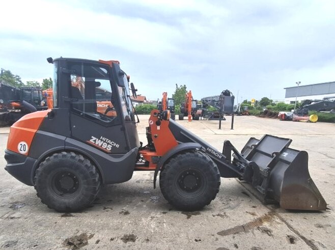 Hitachi ZW95-6