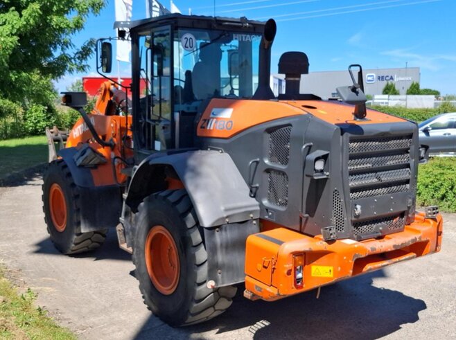 Hitachi ZW180-5