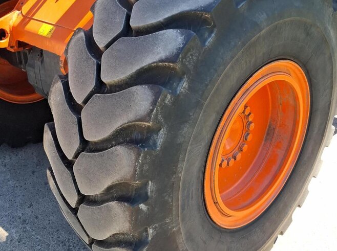 Hitachi ZW180-5