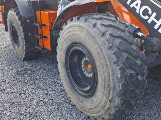 Hitachi ZW180-7