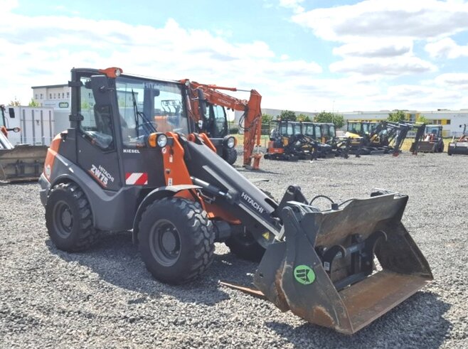 Hitachi ZW75-6