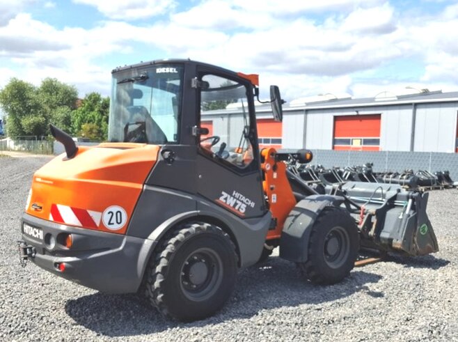 Hitachi ZW75-6