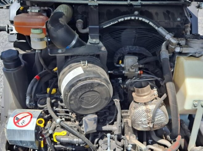 Hitachi ZW75-6