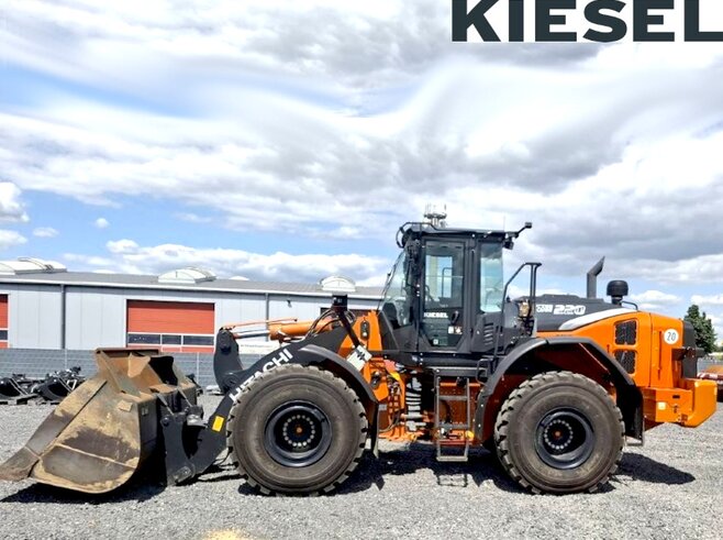 Hitachi ZW220-7