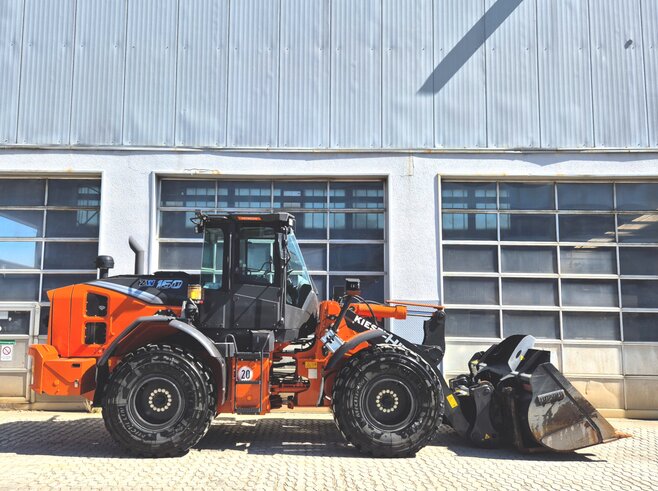 Hitachi ZW160-7