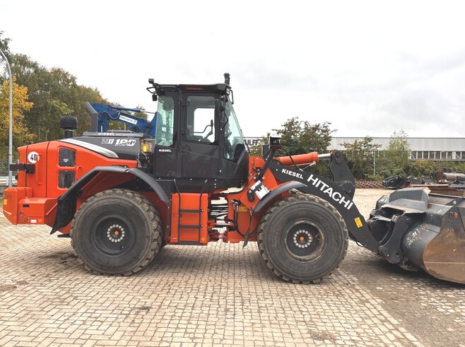 Hitachi ZW180-7