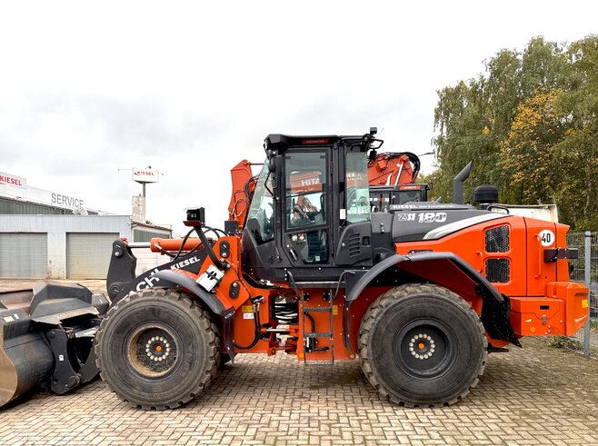 Hitachi ZW180-7