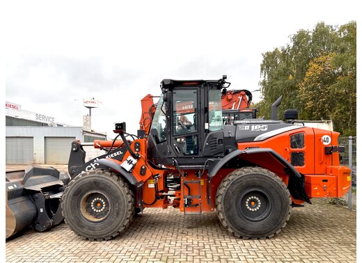 Hitachi ZW180-7