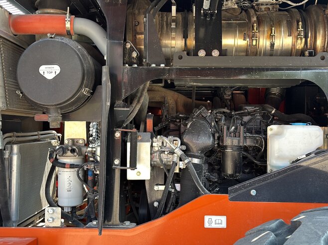 Hitachi ZW220-7