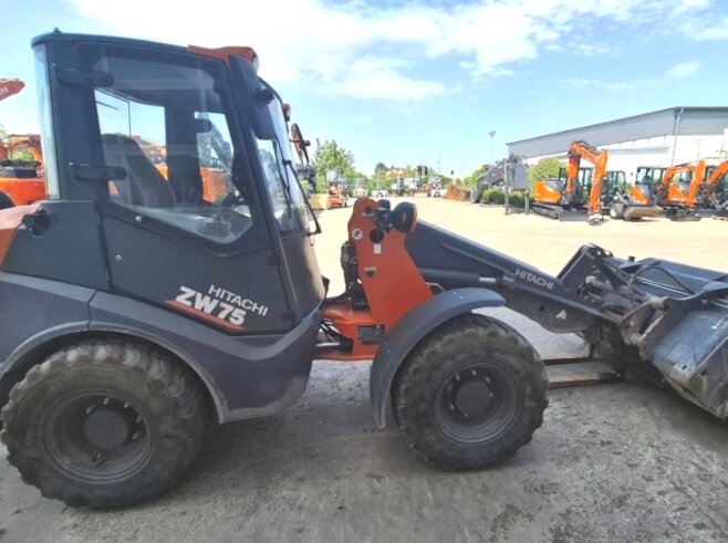 Hitachi ZW75-6