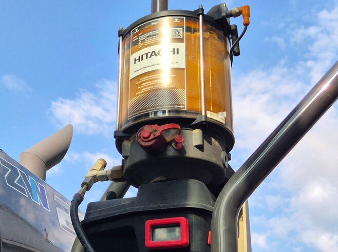 Hitachi ZW220-7