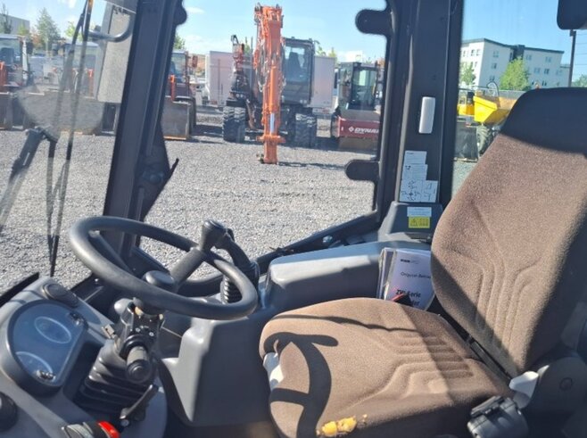 Hitachi ZW75-6