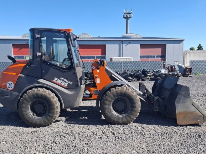 Hitachi ZW95-6