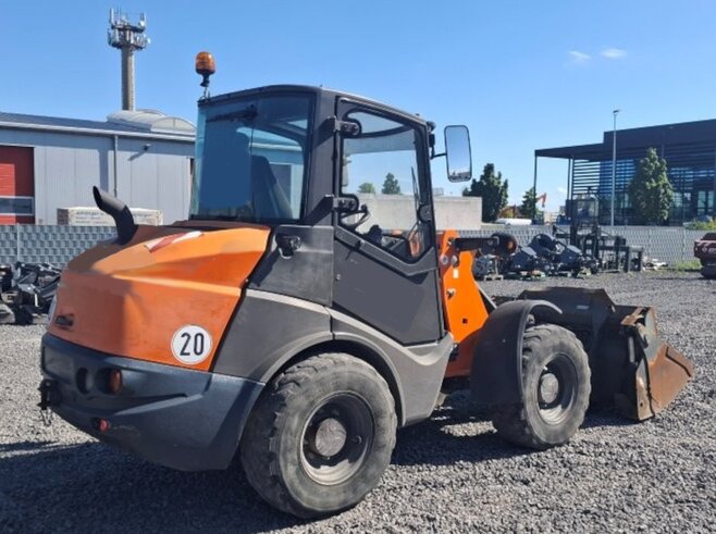 Hitachi ZW75-6