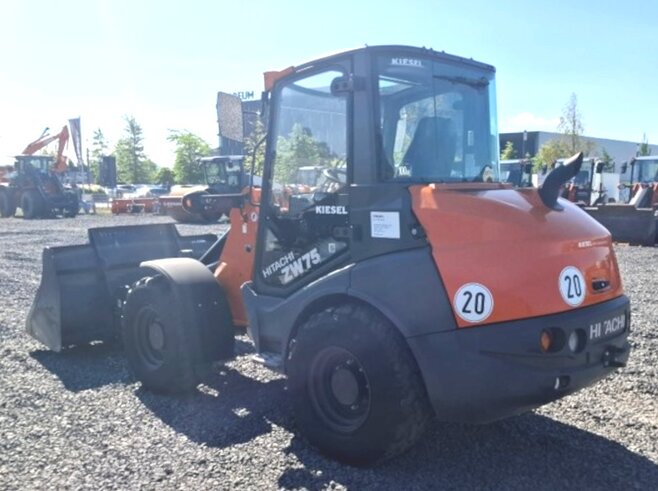 Hitachi ZW75-6