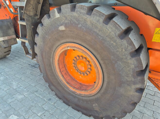 Hitachi ZW180-5 PL