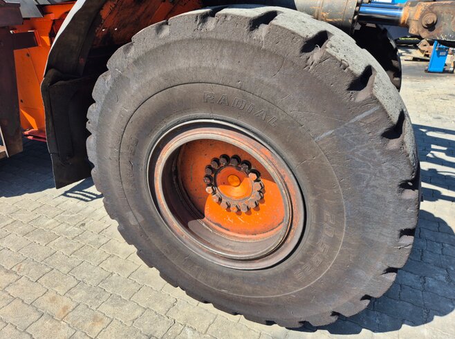 Hitachi ZW180-5 PL