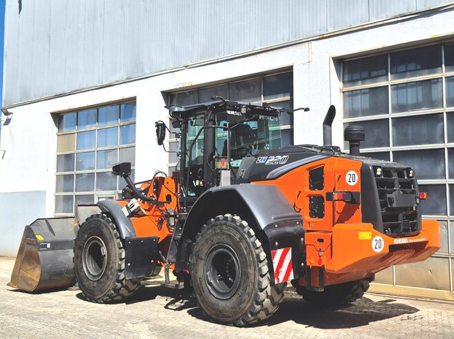 Hitachi ZW220-7