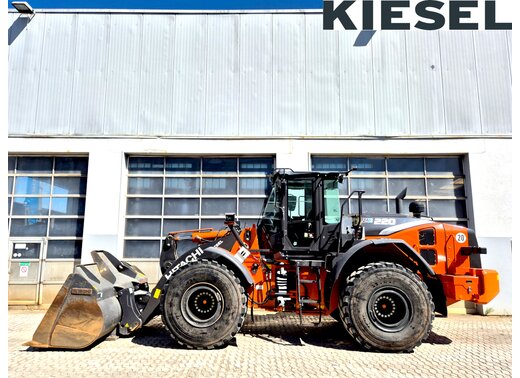 Hitachi ZW220-7