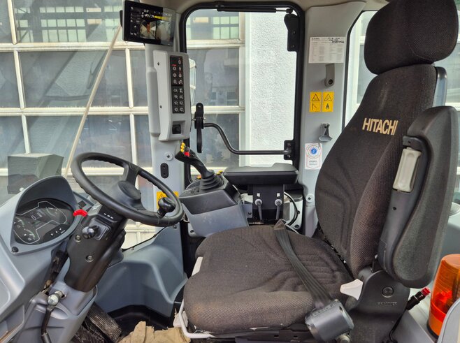 Hitachi ZW180-7