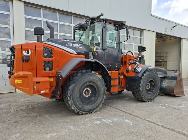 Hitachi ZW180-7