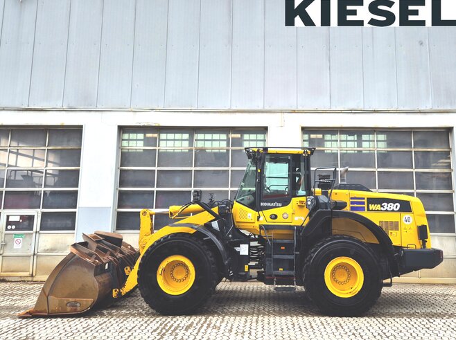 Komatsu WA380-8