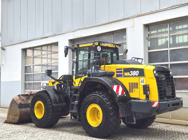 Komatsu WA380-8