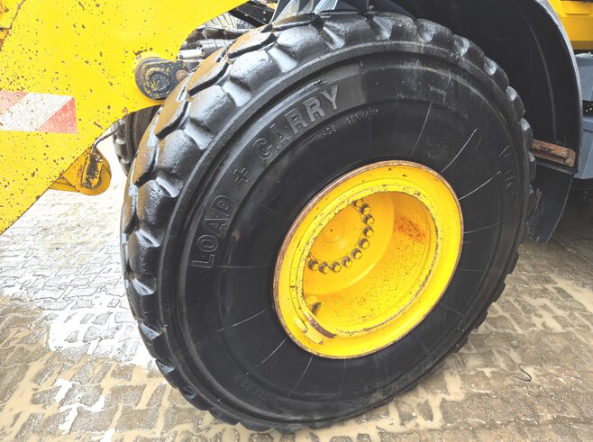 Komatsu WA380-8