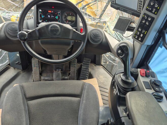 Komatsu WA475-10