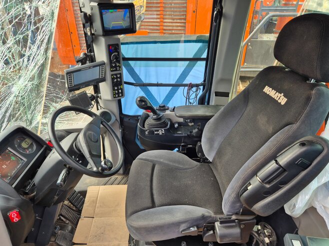 Komatsu WA475-10