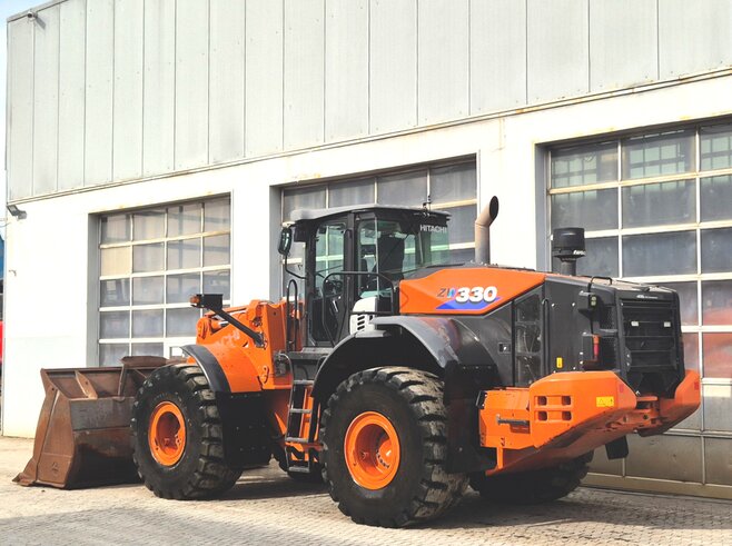 Hitachi ZW330-6