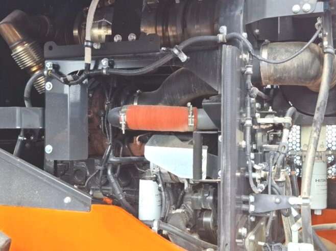 Hitachi ZW220-7