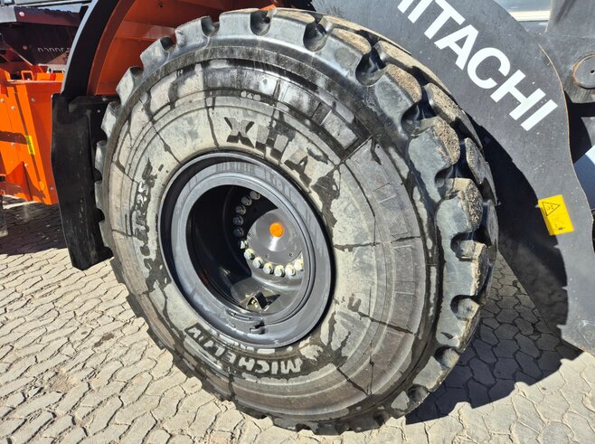 Hitachi ZW310-7
