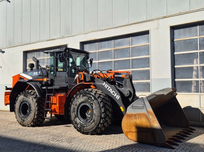 Hitachi ZW310-7