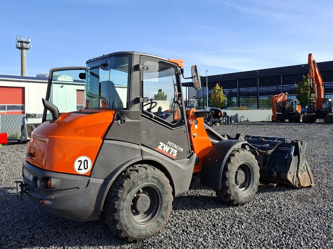 Hitachi ZW75-6