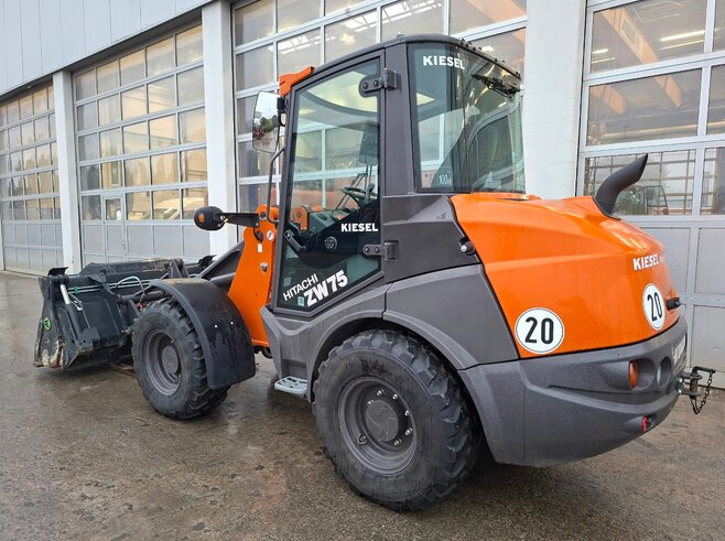 Hitachi ZW75-6